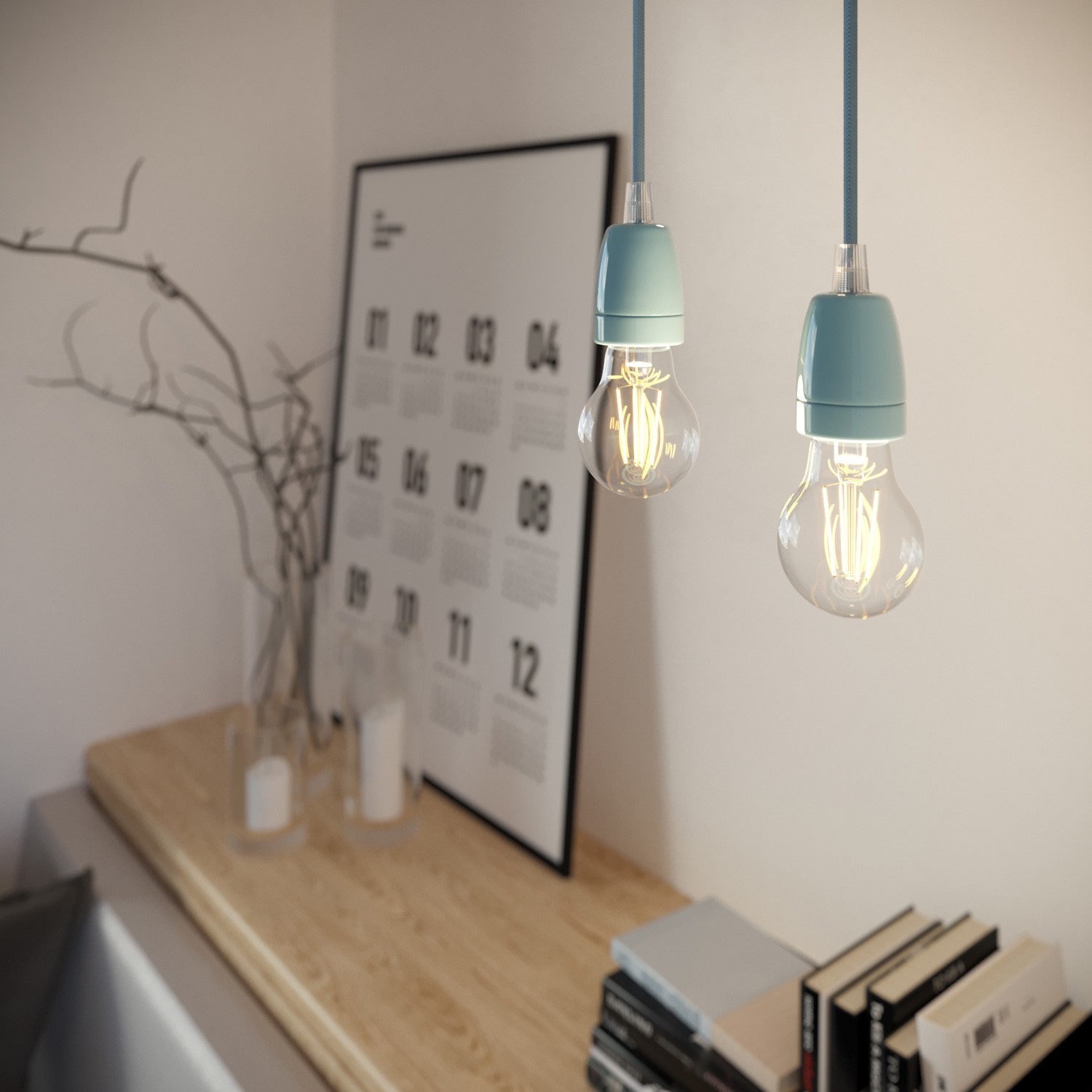 Závěsná lampa s textilním kabelem a barevnými detaily z porcelánu – Vyrobeno v Itálii