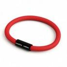 Náramek s matnou černou magnetickou sponou a kabelem RM09 - červený